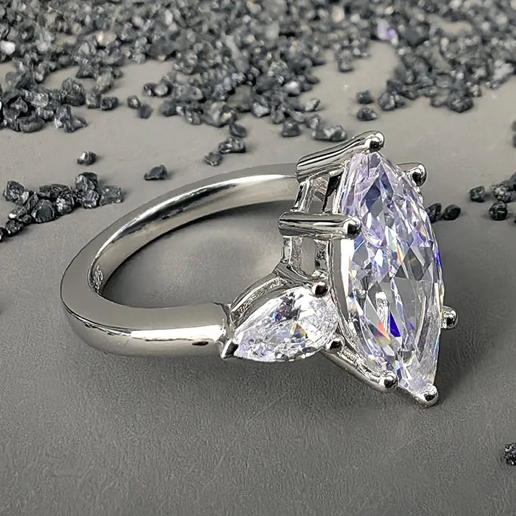 Factory Trendy Rhodium Plated S925 Silver Fine Jewelry Delicate Moissanite Three Stone Ring for Women Engagement Wedding Gift
